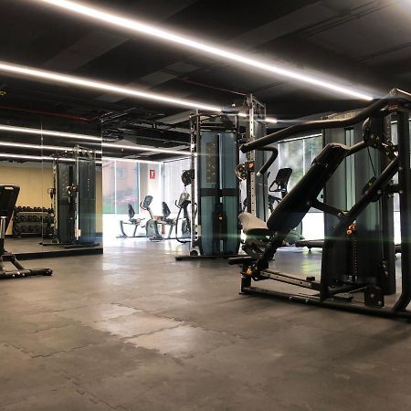 Galeria Plaza San Jeronimo Hotel Kota Meksiko Bagian luar foto The gym at the hotel