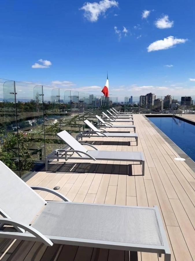 Galeria Plaza San Jeronimo Hotel Kota Meksiko Bagian luar foto Rooftop pool at the hotel