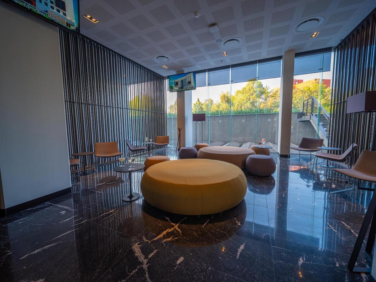 Galeria Plaza San Jeronimo Hotel Kota Meksiko Bagian luar foto Lobby