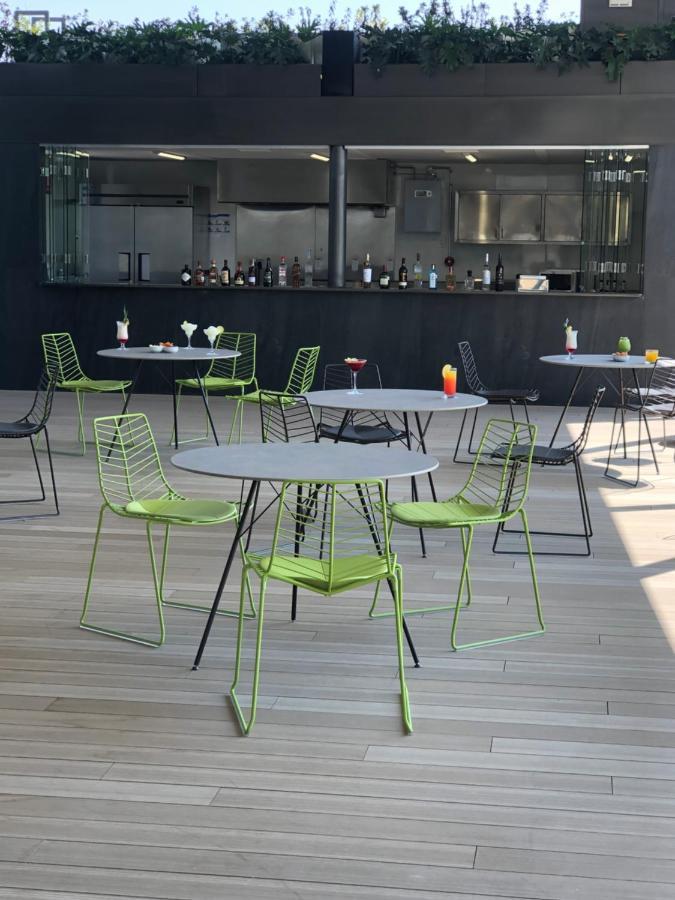 Galeria Plaza San Jeronimo Hotel Kota Meksiko Bagian luar foto Wire chairs
