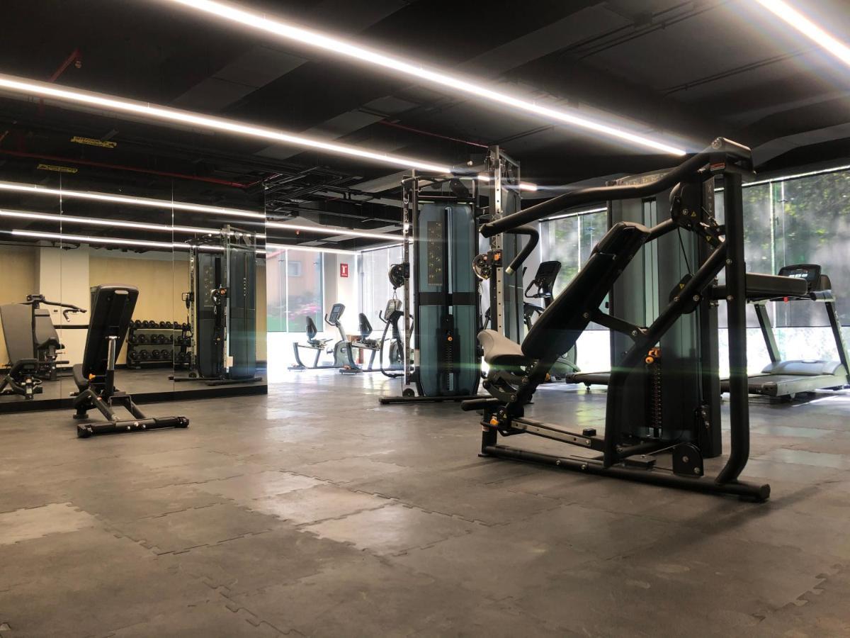 Galeria Plaza San Jeronimo Hotel Kota Meksiko Bagian luar foto The gym at the hotel
