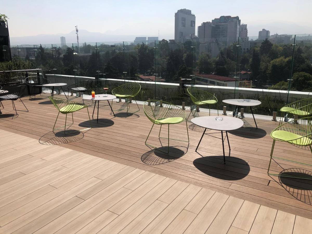 Galeria Plaza San Jeronimo Hotel Kota Meksiko Bagian luar foto Rooftop bar at the hotel