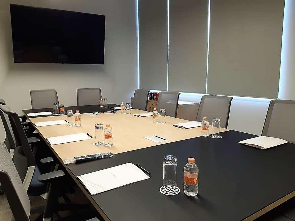 Galeria Plaza San Jeronimo Hotel Kota Meksiko Fasilitas foto A meeting room at the headquarters of the European Anti-fraud Organisation